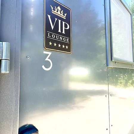 Апартаменты Luxcube 3 Агарн